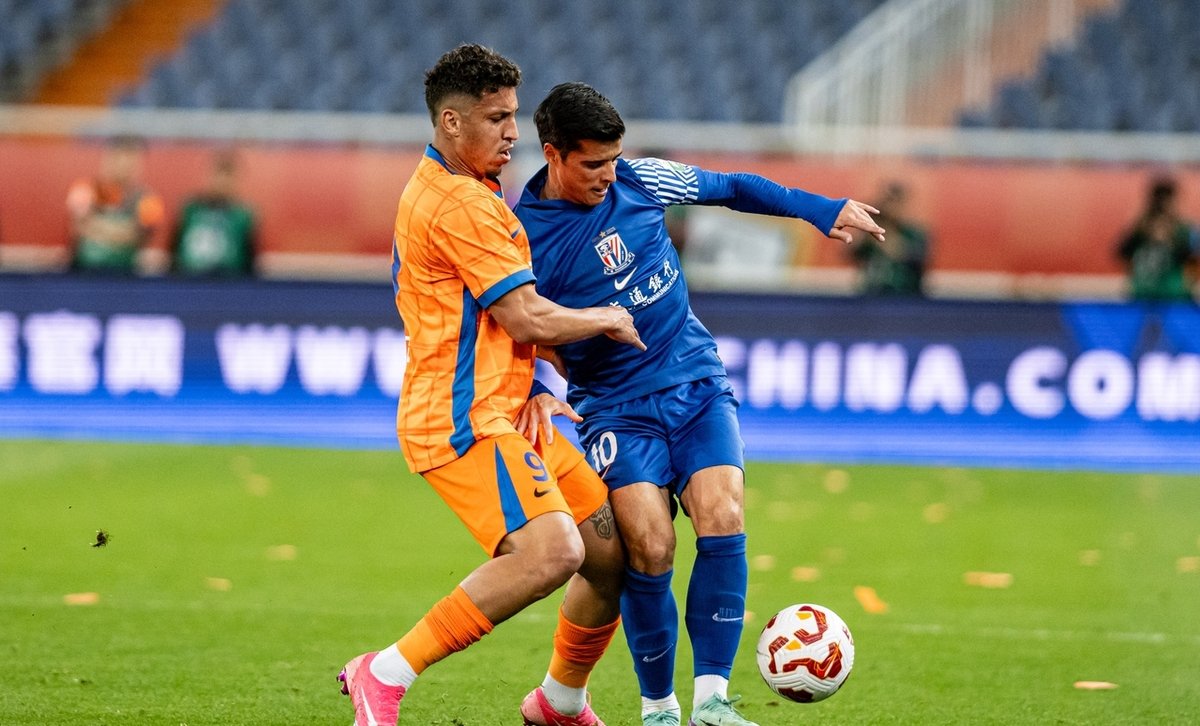 爱游戏-山东泰山迎荷甲关键赛，赛后内部沟通，球迷炸锅，临场指挥获称赞(泰山路线图和景点详细图)