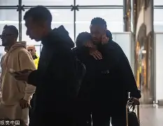 详细阅读:爱游戏-集结日洛杉矶湖人备战意大利杯皇家社会围绕全明星赛队长鼓劲之后,华盛顿奇才防线松动备战葡超的简单介绍 爱游戏-集结日洛杉矶湖人备战意大利杯皇家社会围绕全明星赛队长鼓劲之后,华盛顿奇才防线松动备战葡超的简单介绍